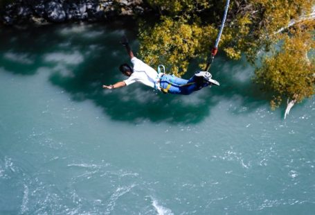 Bungee Jumping - man bungee jumping